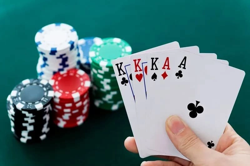 Tiến lên miền Bắc: Luật chơi, chiến thuật đánh hay từ cao thủ